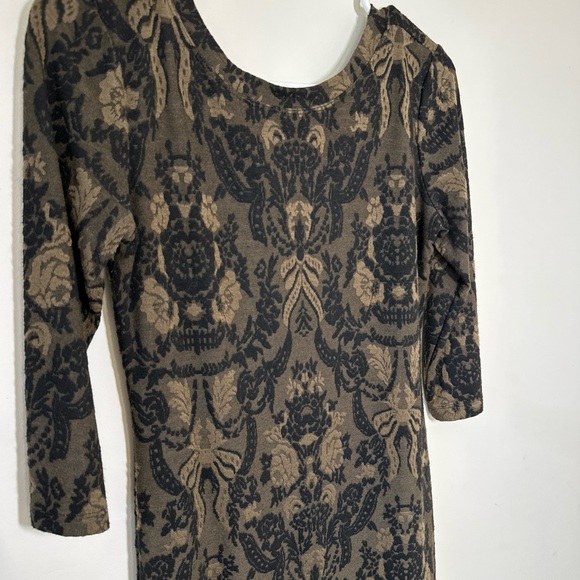 A Pea in a Pod Willow and Clay Maternity Damask-Print Sheath Dress - Picture 4 of 7